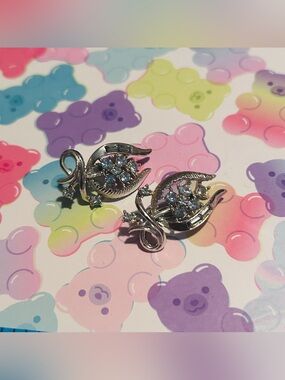 Vintage Coro Rhinestone Leaf Clip On Earrings Silver Tone Floral